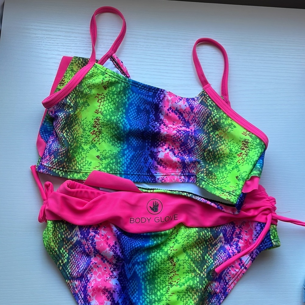 Multicolor 2 piece swimsuit - Picture 3 of 3